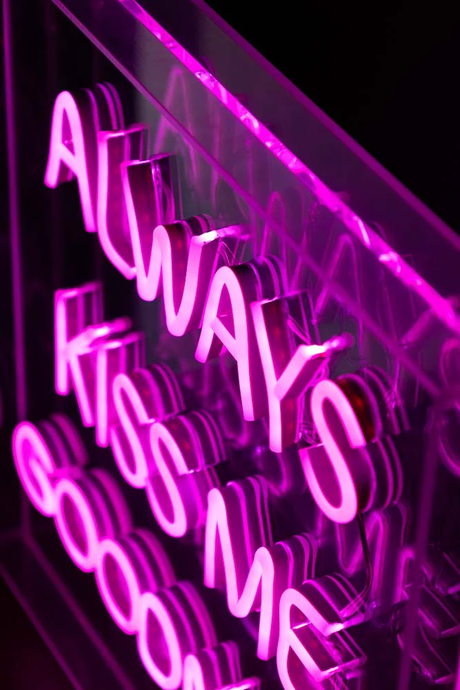 Always Kiss Me Goodnight Neon Light Box - Image 5