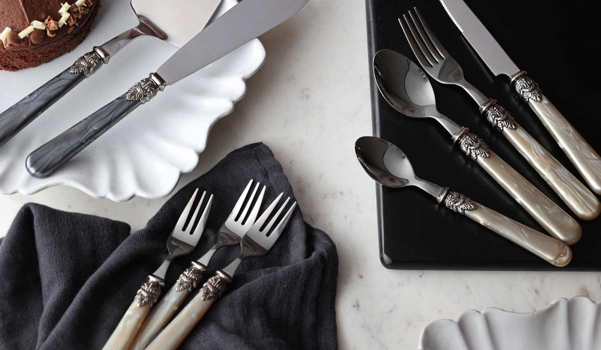 Antique Champagne Cutlery 4-Piece Set - Image 10