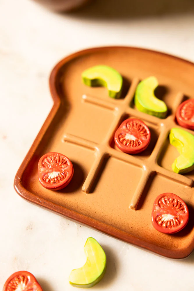 Avocado & Tomato on Toast Noughts & Crosses Game - Image 2