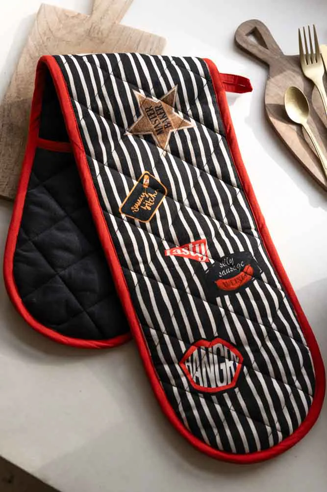Badge Patch Oven Gloves - Image 5