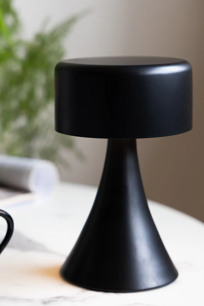 Battery-Powered Cordless Table Lamp In Black - Image 5