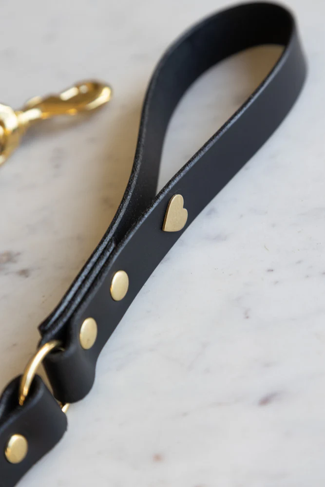 Black Leather Dog Lead With Hearts - Image 6
