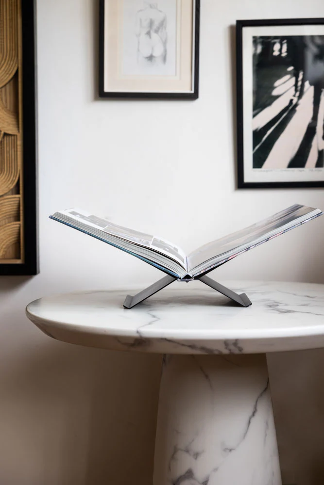 Black Metal Book Stand