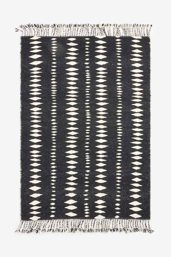 Black & Off-White Geometric Flatweave Rug - Available in 5 Sizes - Image 5