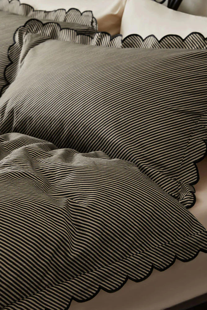 Black Pencil Stripe Scalloped Edge Bedding Set - Available in 4 Sizes - Image 2