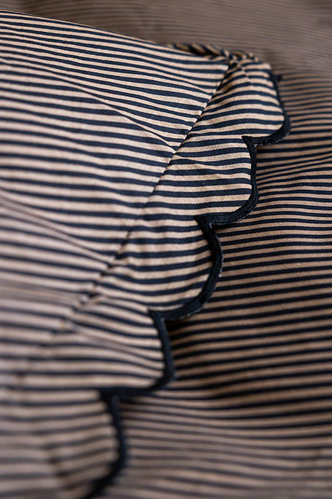 Black Pencil Stripe Scalloped Edge Bedding Set - Available in 4 Sizes - Image 4