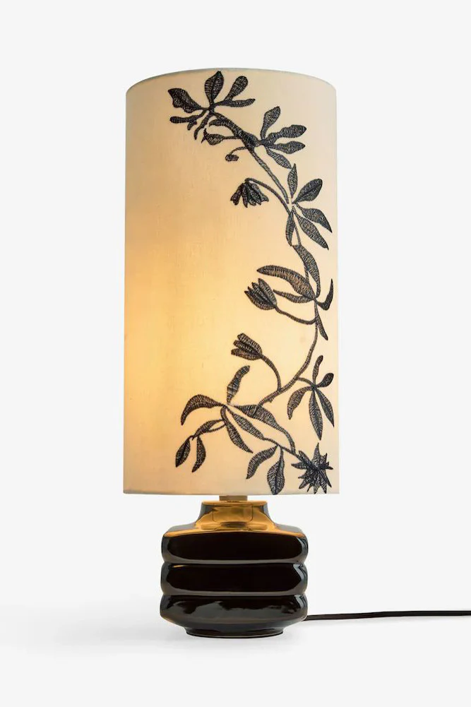 Black & White Floral Silhouette Table Lamp - Image 5