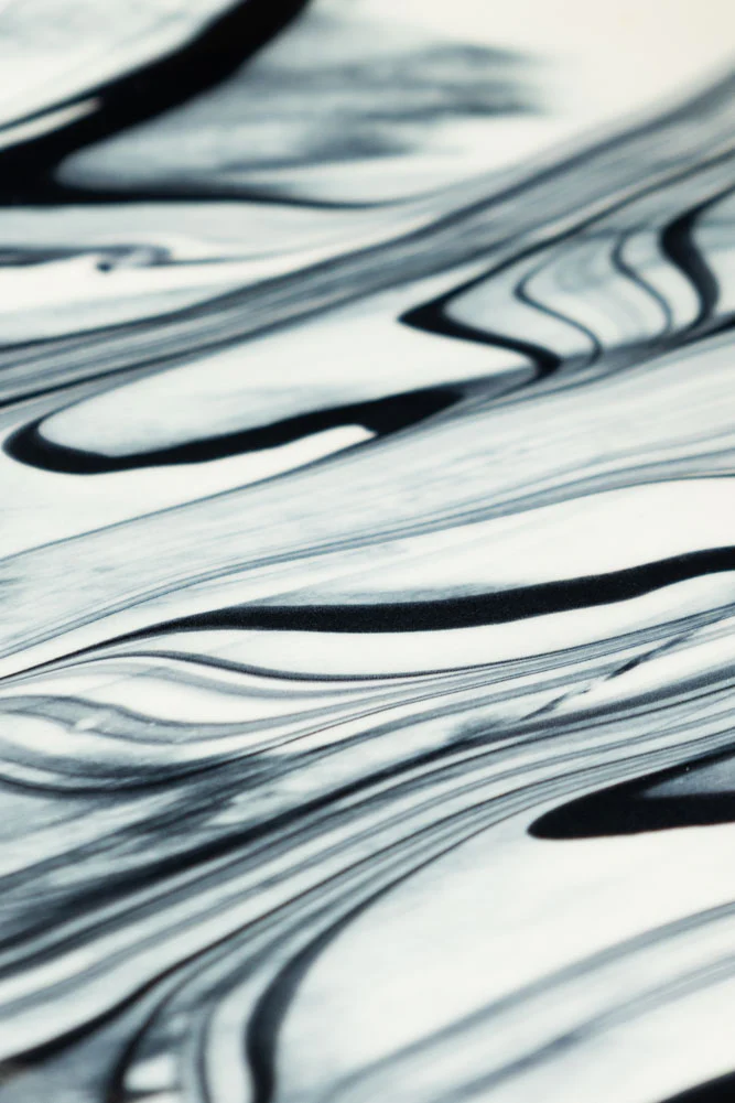 Black & White Marbled Cake Stand - Image 5
