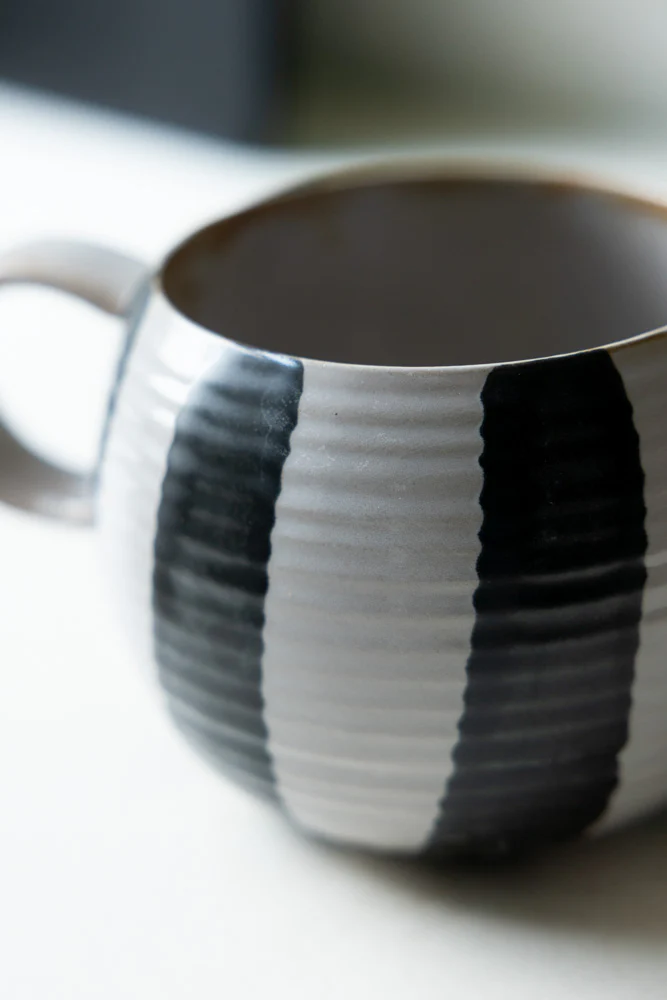 Black & White Stripe Cuddle Mug - Image 4