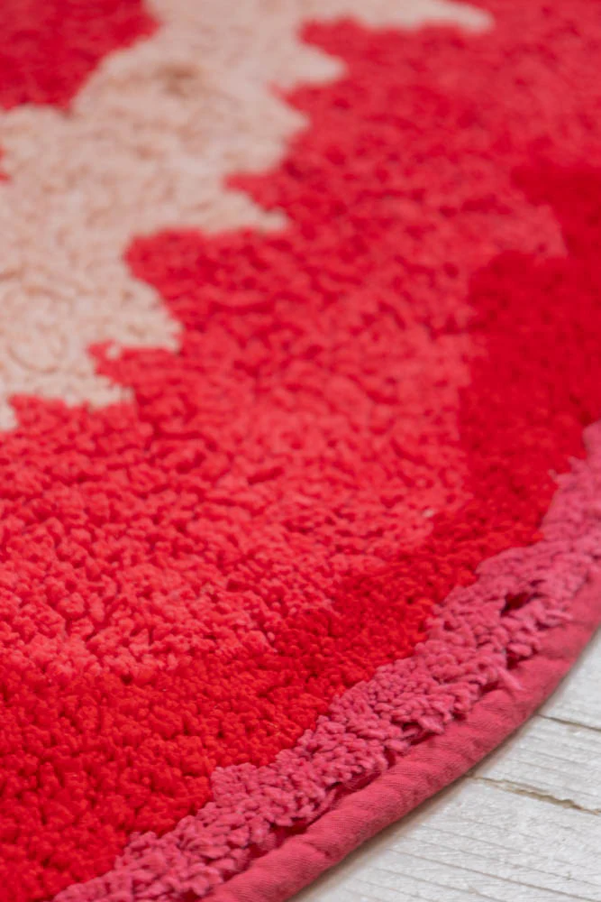 Bold Red Lips Bath Mat - Image 4