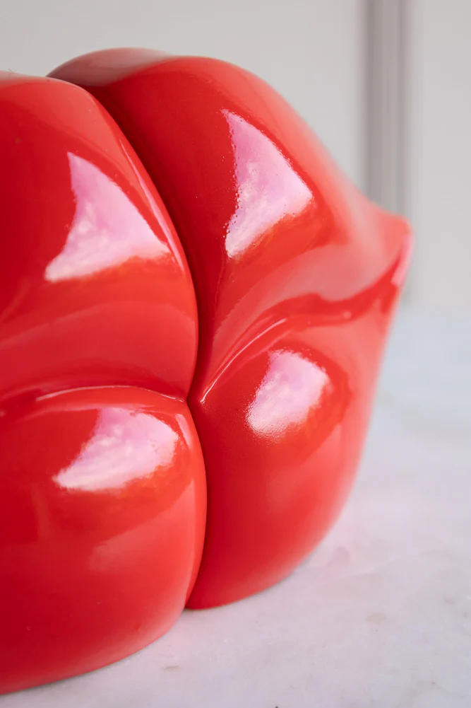Bold Red Lips Bookends - Image 4