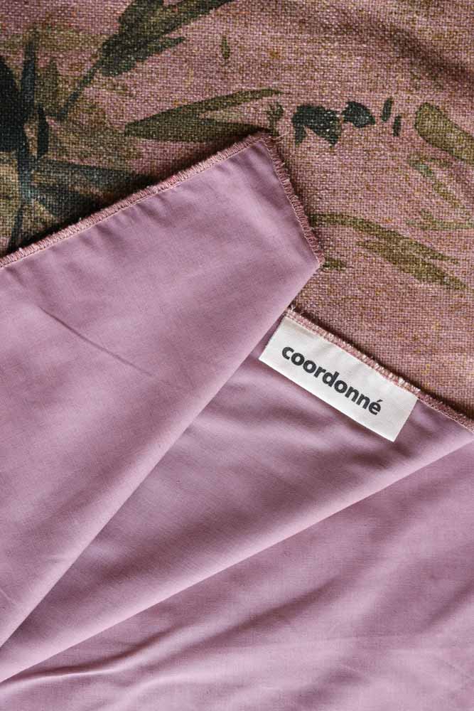 Cedomin Quilt Tapestry Throw In Rose - Image 10