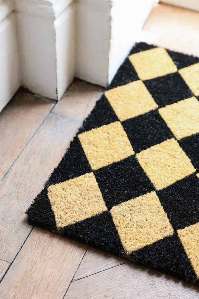 Checkered Patterned Doormat - Image 3