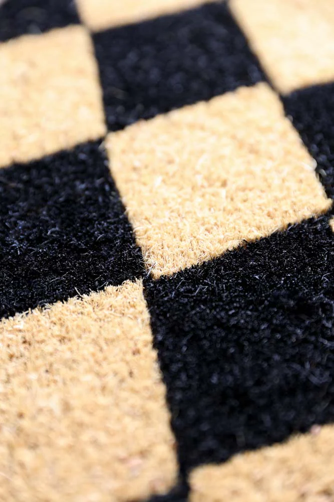 Checkered Patterned Doormat - Image 4