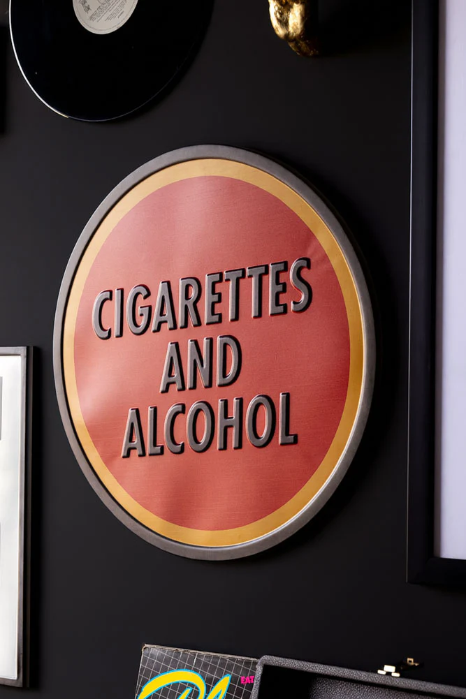 Cigarettes & Alcohol Sign - Image 4