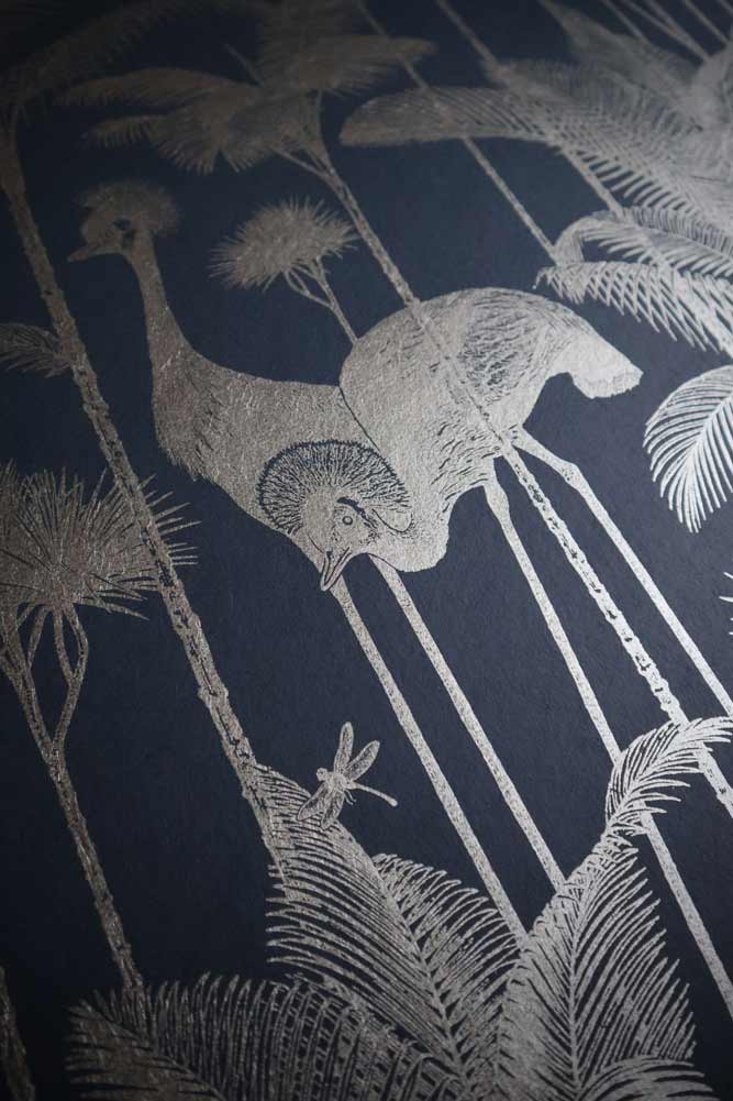 Divine Savages Crane Fonda Black Gold Wallpaper - Image 7