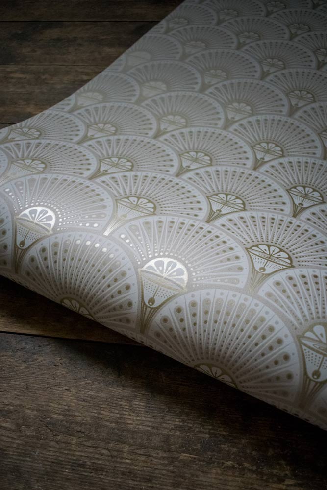 Divine Savages Deco Martini Gatsby Gold Wallpaper - Image 4
