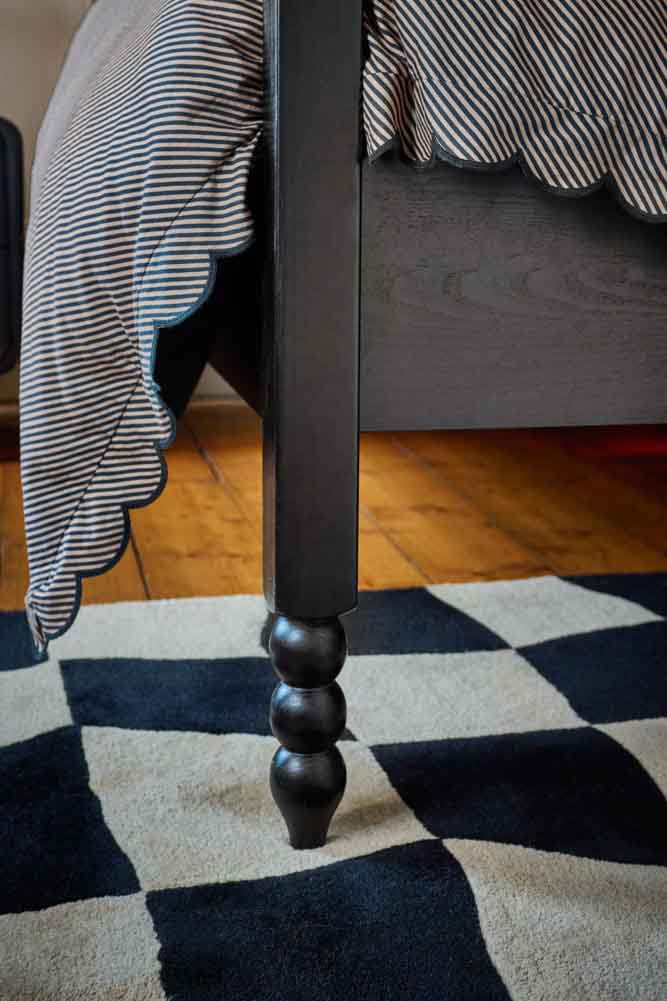 Folk Bobbin Bed - Two Sizes Available - Image 4