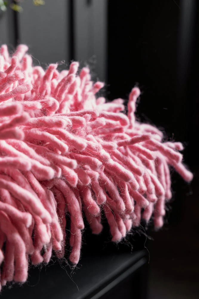 HKLIVING Shaggy Pink Cushion - Image 4