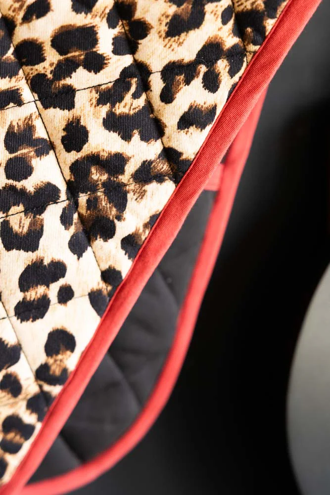 Leopard Love Print & Red Detailing Oven Gloves - Image 11