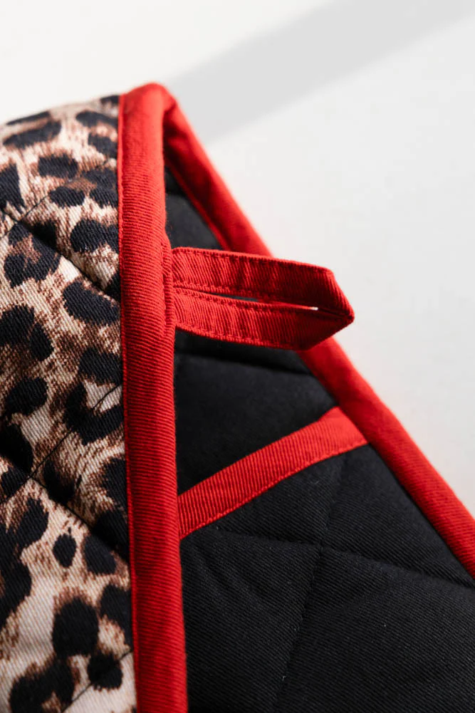 Leopard Love Print & Red Detailing Oven Gloves - Image 5
