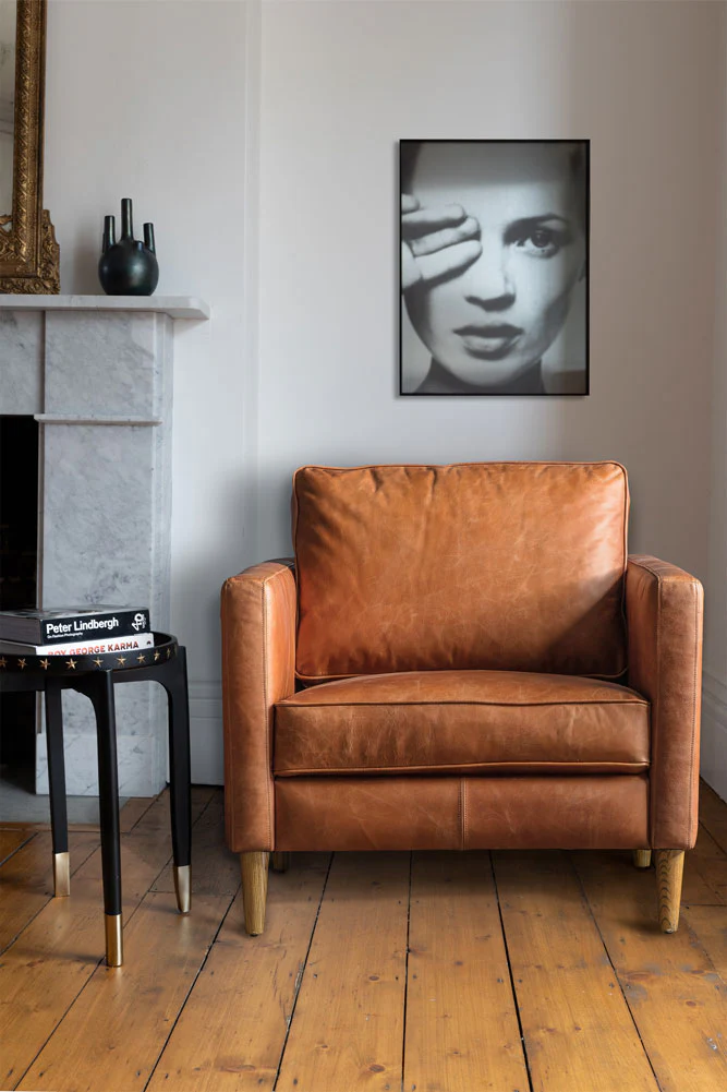 Vintage-Style Brown Leather Armchair - Image 3