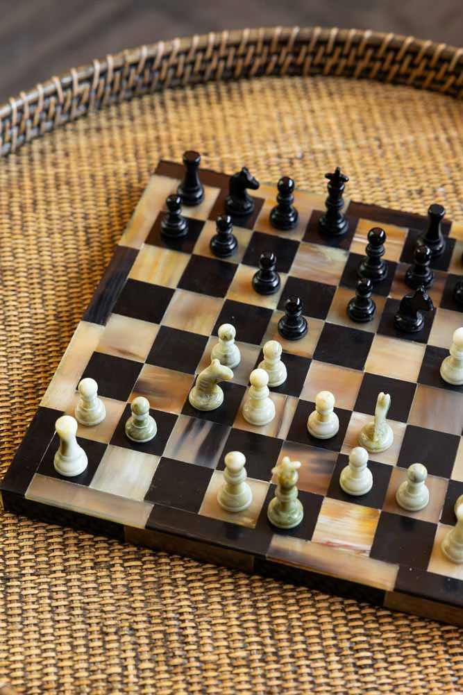Natural Horn Chess Set - Image 2