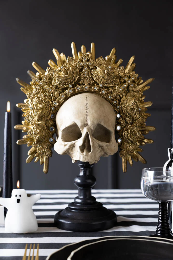 Natural King Skull Ornament