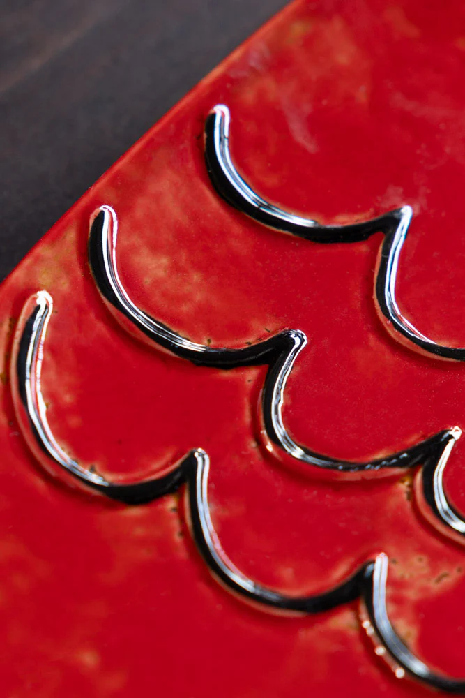 Red Fish Display Dish - Image 2