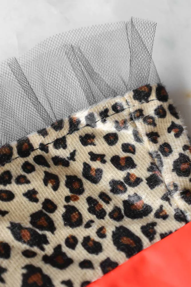 Red Leopard Print Washing-up Gloves - Image 5