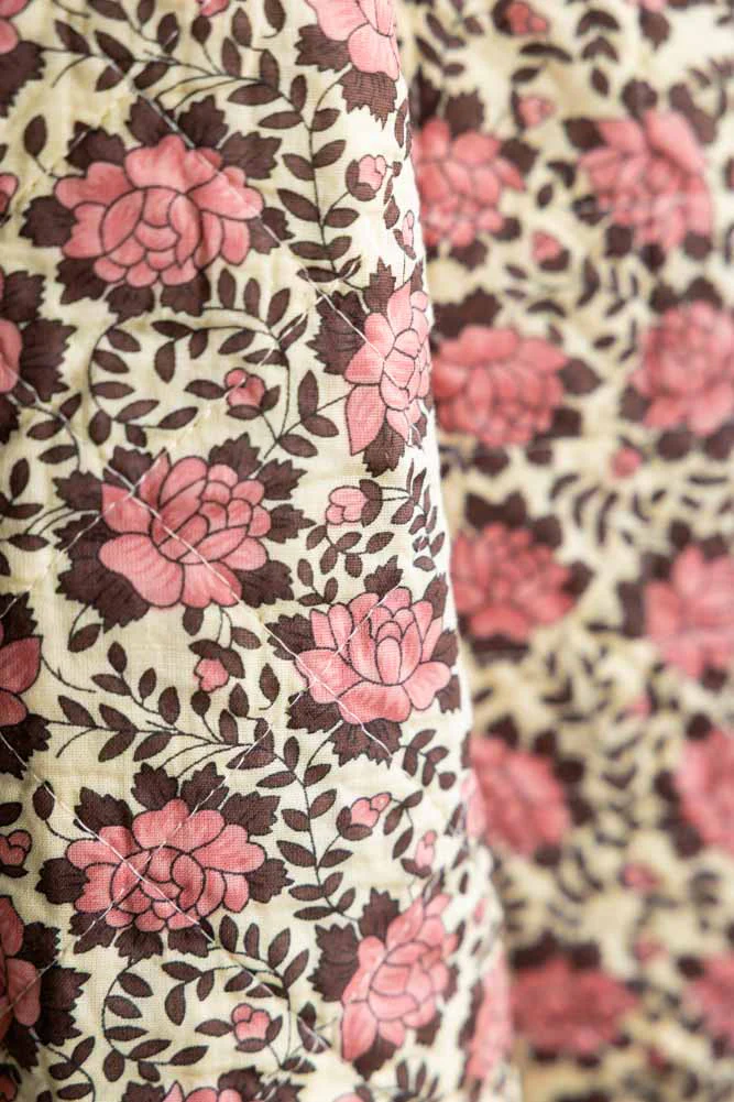 Rose Pink Floral Cotton Quilt - Image 4