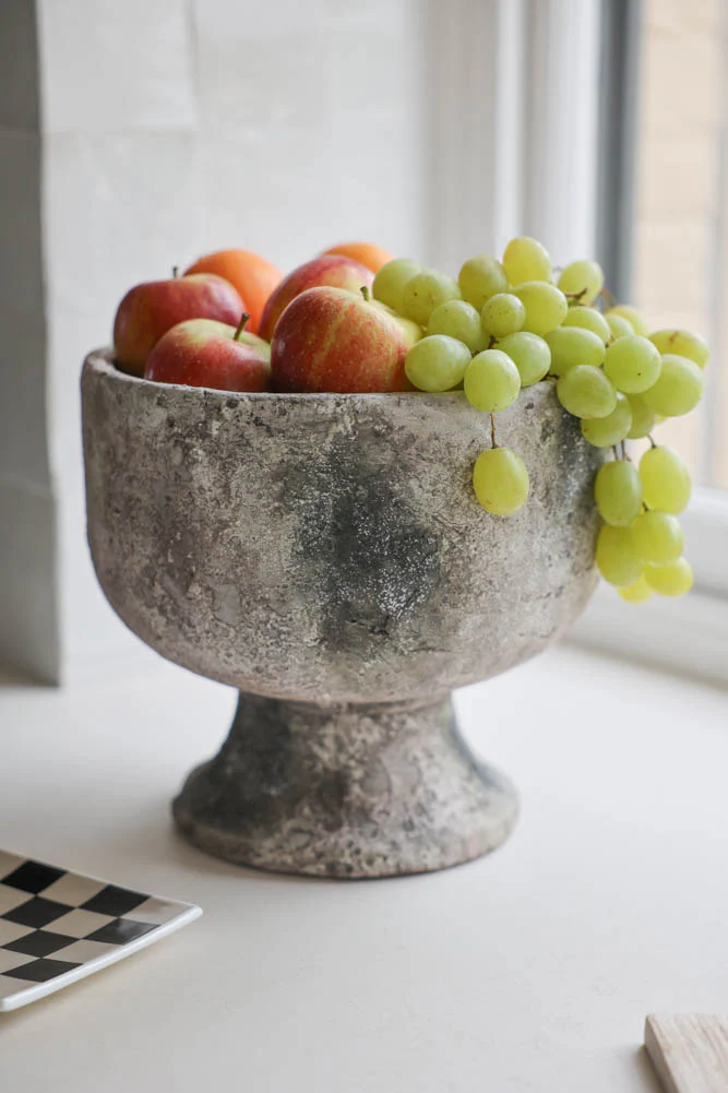 Sandstone Effect Footed Planter - Image 2