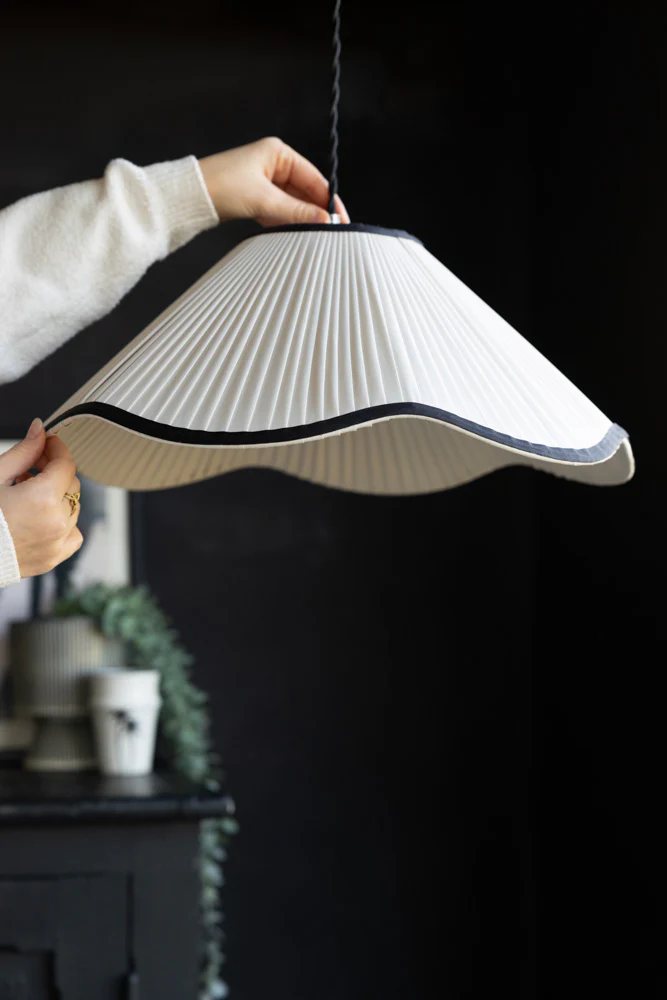 Scalloped Pleated Easyfit Ceiling Light Shade - Black & Natural - Image 3