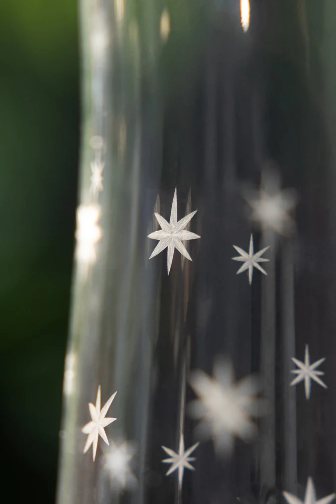 Set Of 2 Etched Star Champagne Flutes - Image 2