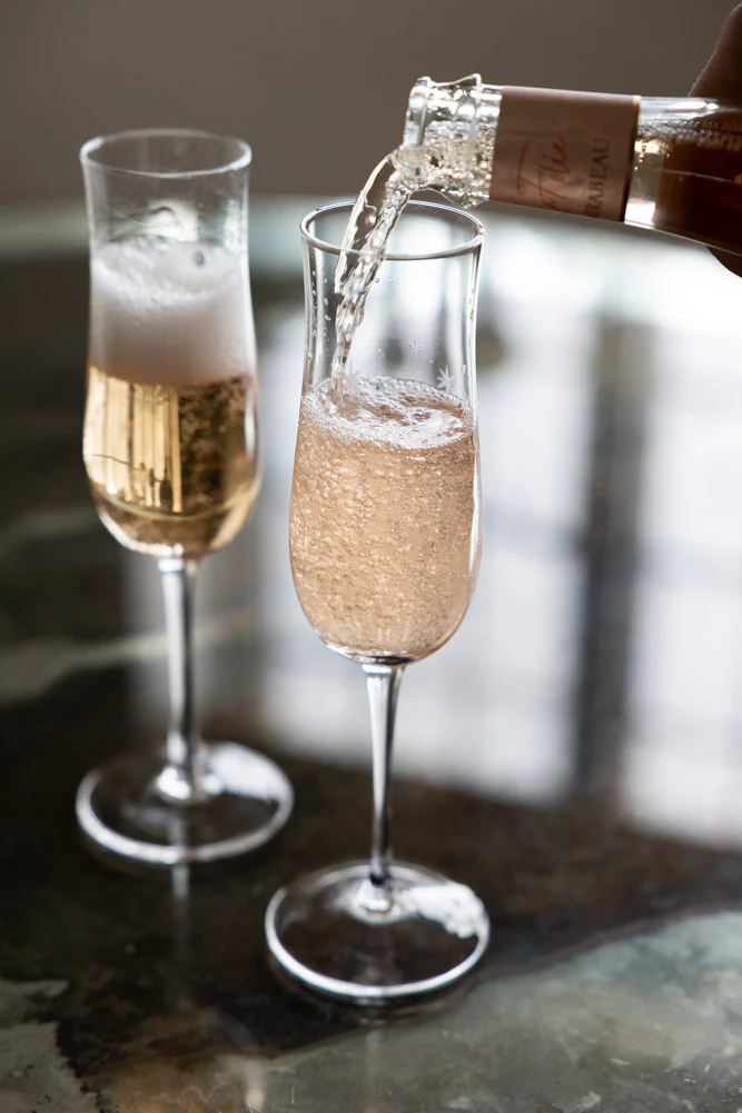 Set Of 2 Etched Star Champagne Flutes - Image 6