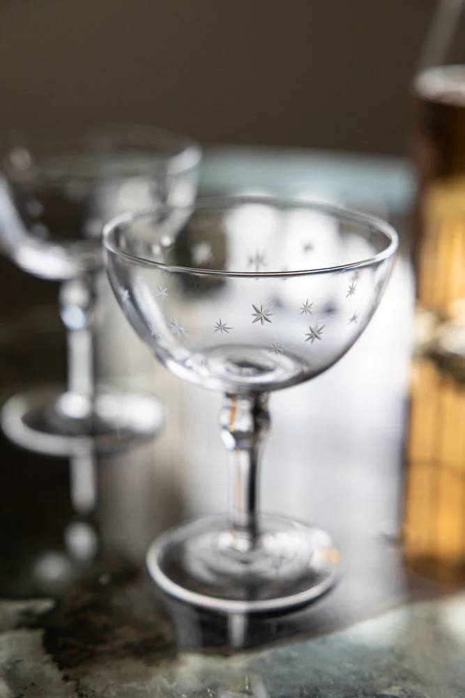 Set Of 2 Etched Star Champagne Glasses - Image 6