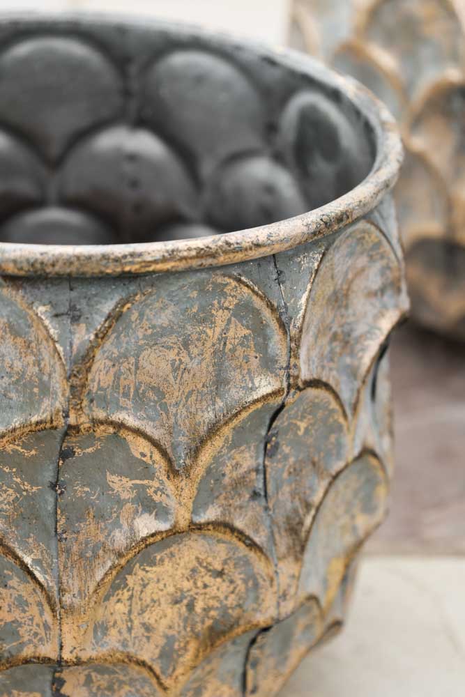 Set Of 2 Petal Effect Planters - Image 4