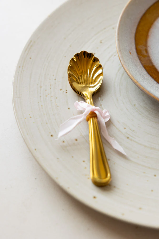 Set of 4 Gold Shell Teaspoons - Image 3