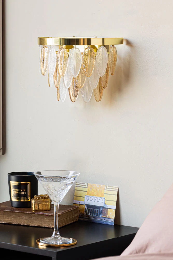 Stunning Art Deco Glass Feather Wall Light - Image 4
