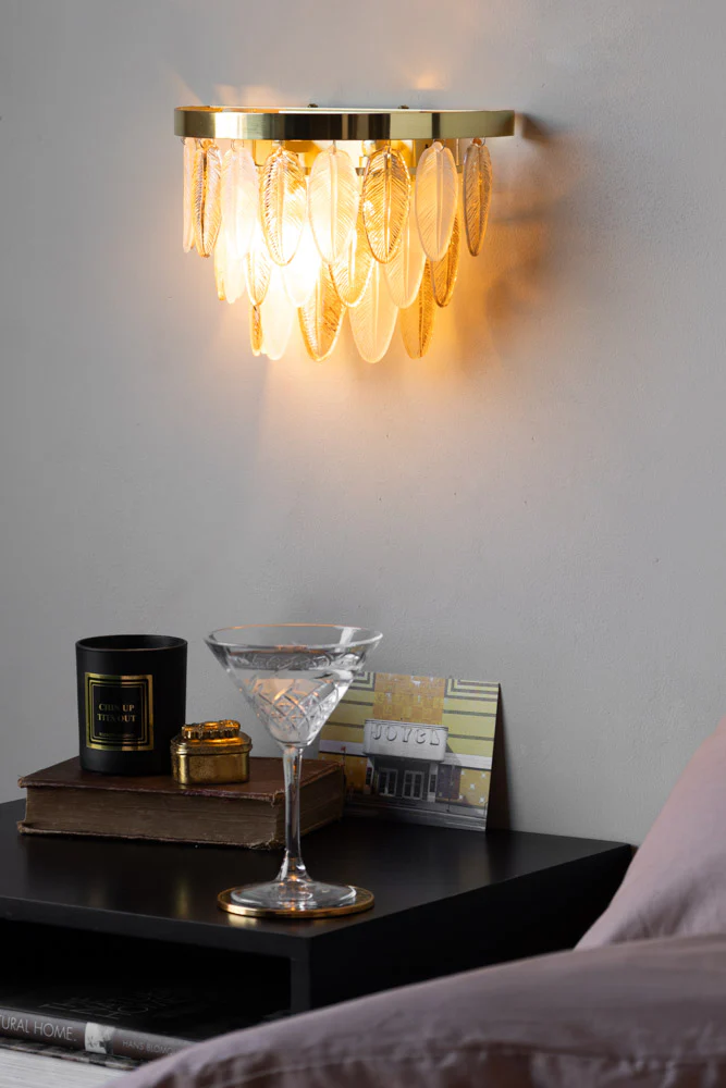 Stunning Art Deco Glass Feather Wall Light - Image 7