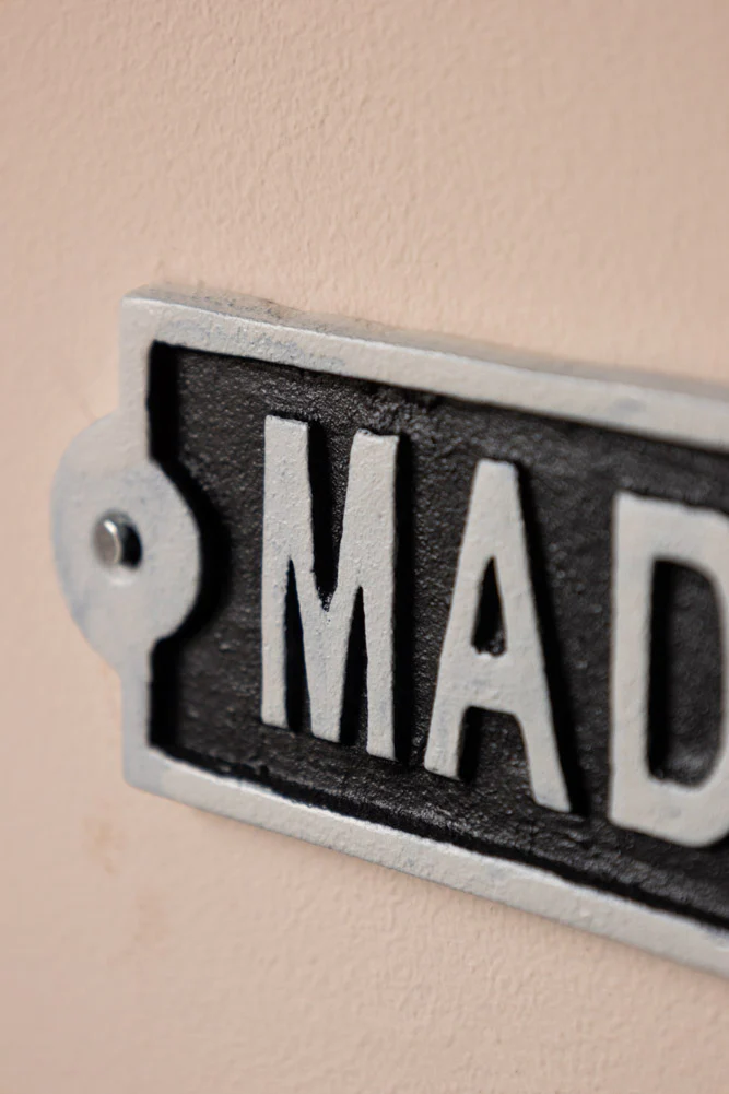 The Madhouse Sign - Image 4