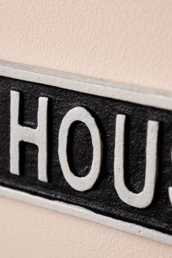 The Madhouse Sign - Image 5