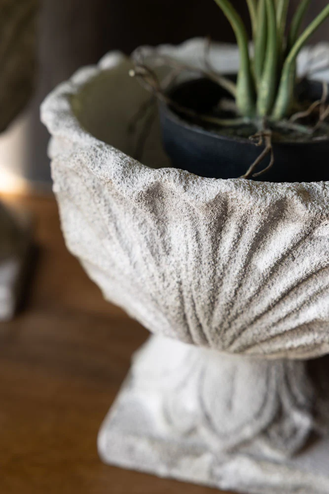 Traditional Detailing Style Planter - Wide - Image 4
