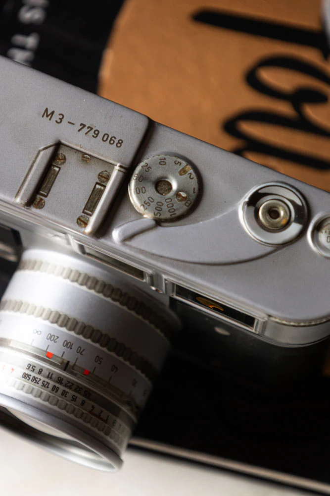 Vintage-Style Camera Storage Tin - Image 4