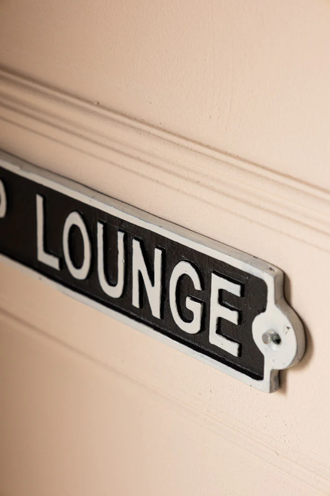 VIP Lounge Sign - Image 4
