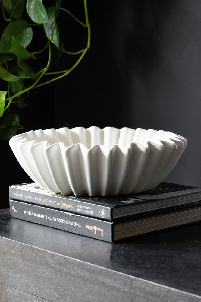 White Ceramic Waved Bowl - Image 2