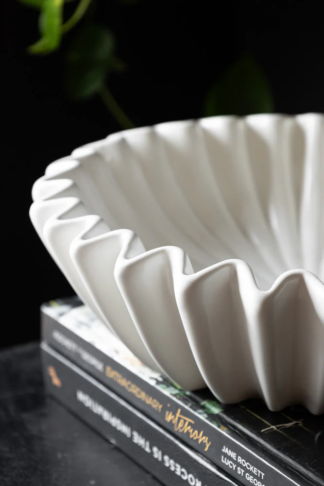 White Ceramic Waved Bowl - Image 3